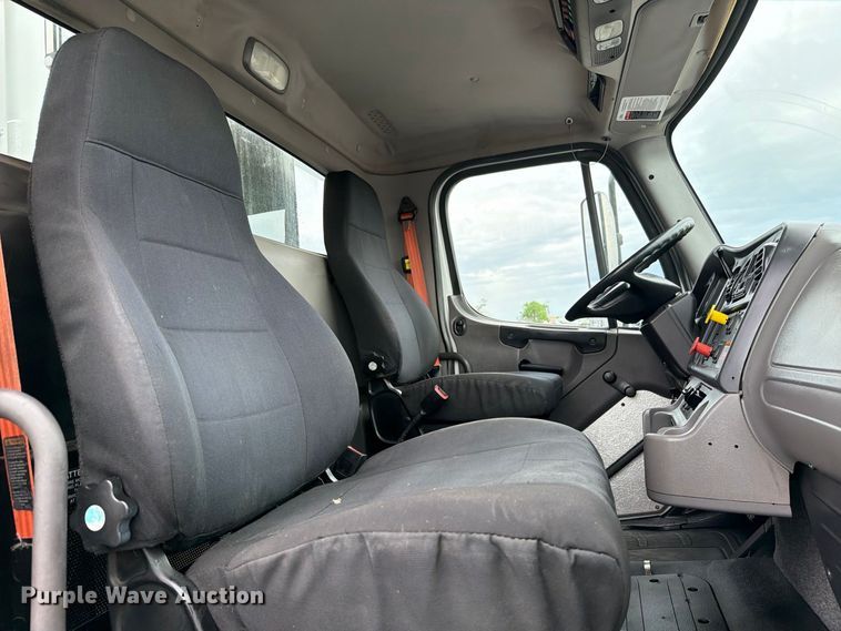 image for item FB5149 2015 Freightliner Business Class M2 bucket truck