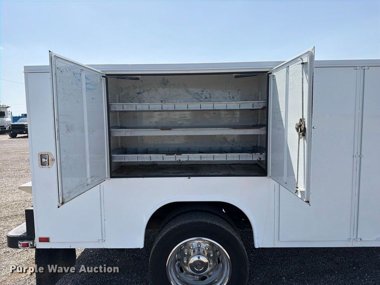 image for item FB5159 2017 RAM 5500 utility / service truck