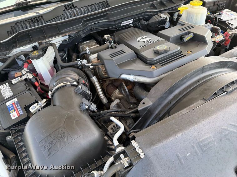image for item FB5159 2017 RAM 5500 utility / service truck