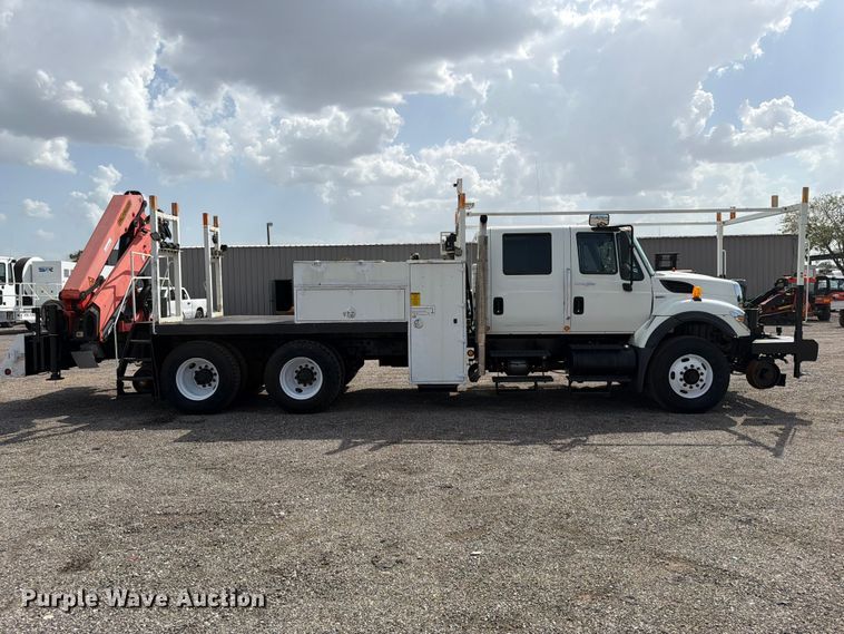 image for item FB5164 2010 International WorkStar 7500 Crew Cab crane truck