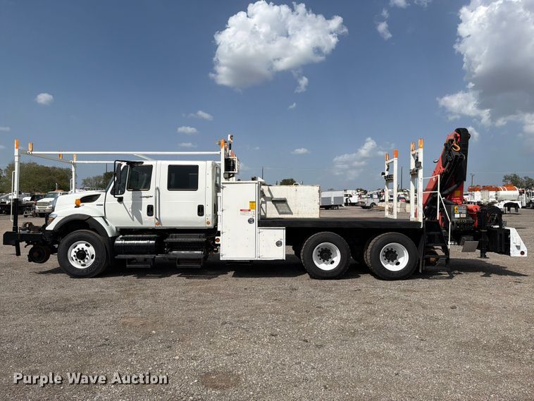 image for item FB5164 2010 International WorkStar 7500 Crew Cab crane truck