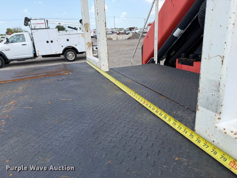 image for item FB5164 2010 International WorkStar 7500 Crew Cab crane truck