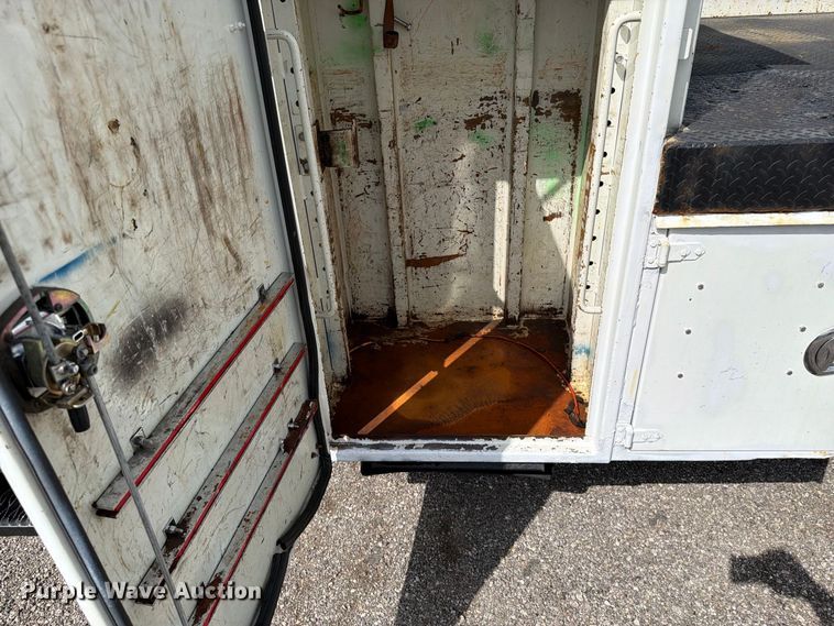 image for item FB5164 2010 International WorkStar 7500 Crew Cab crane truck