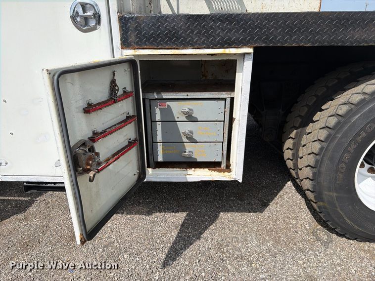 image for item FB5164 2010 International WorkStar 7500 Crew Cab crane truck