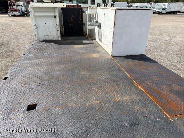 image for item FB5164 2010 International WorkStar 7500 Crew Cab crane truck