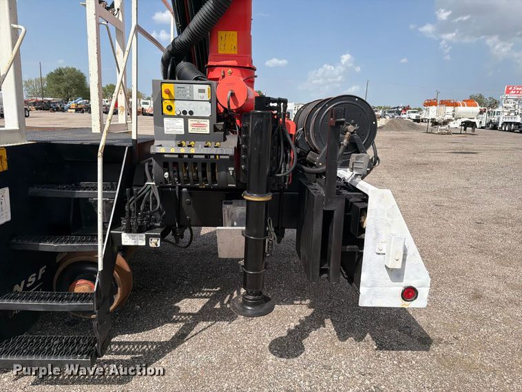 image for item FB5164 2010 International WorkStar 7500 Crew Cab crane truck