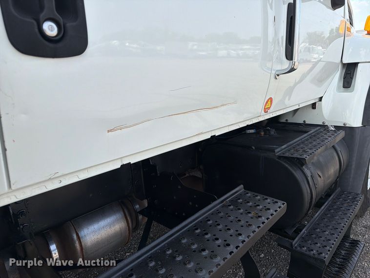 image for item FB5164 2010 International WorkStar 7500 Crew Cab crane truck