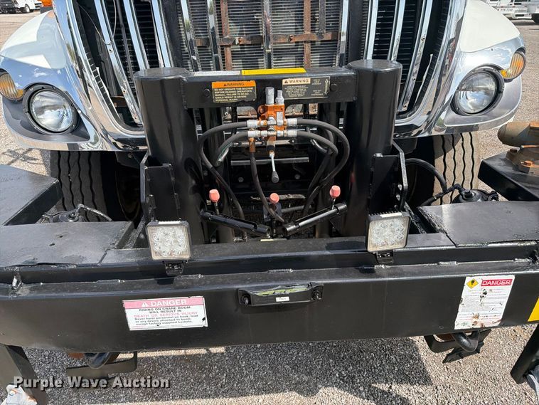 image for item FB5164 2010 International WorkStar 7500 Crew Cab crane truck