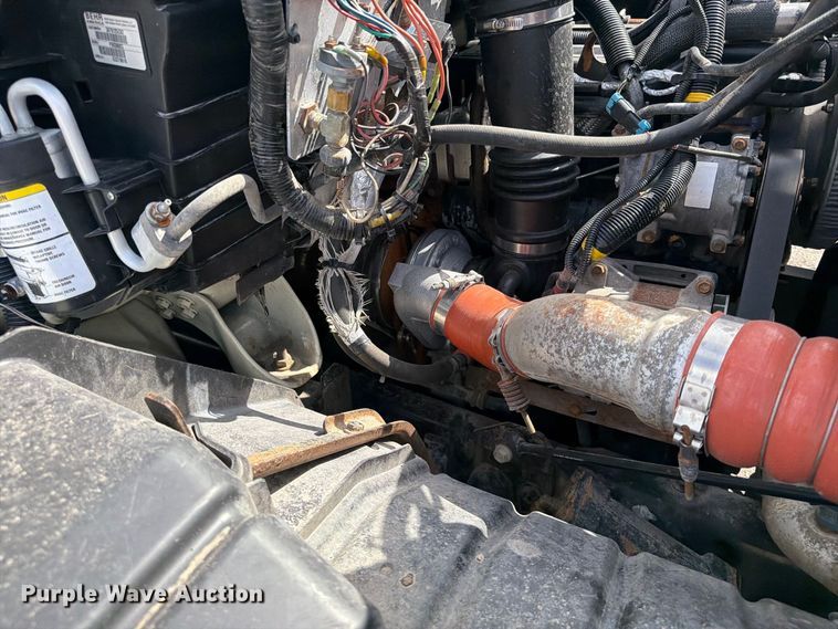image for item FB5164 2010 International WorkStar 7500 Crew Cab crane truck