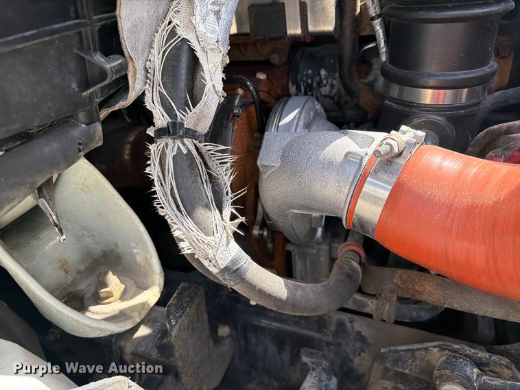 image for item FB5164 2010 International WorkStar 7500 Crew Cab crane truck