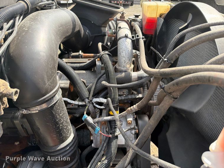 image for item FB5164 2010 International WorkStar 7500 Crew Cab crane truck