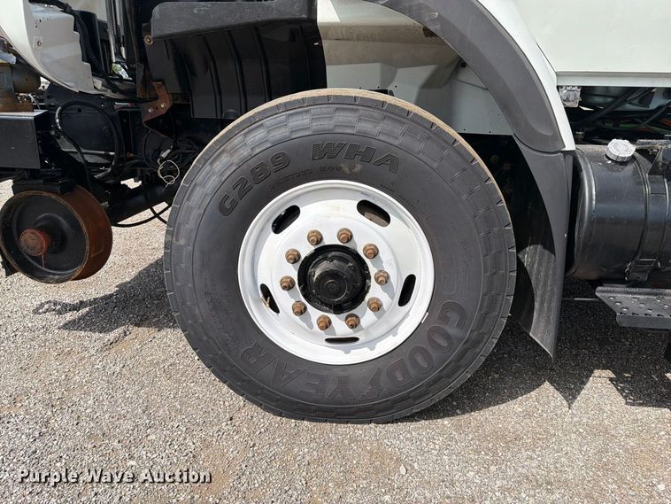 image for item FB5164 2010 International WorkStar 7500 Crew Cab crane truck