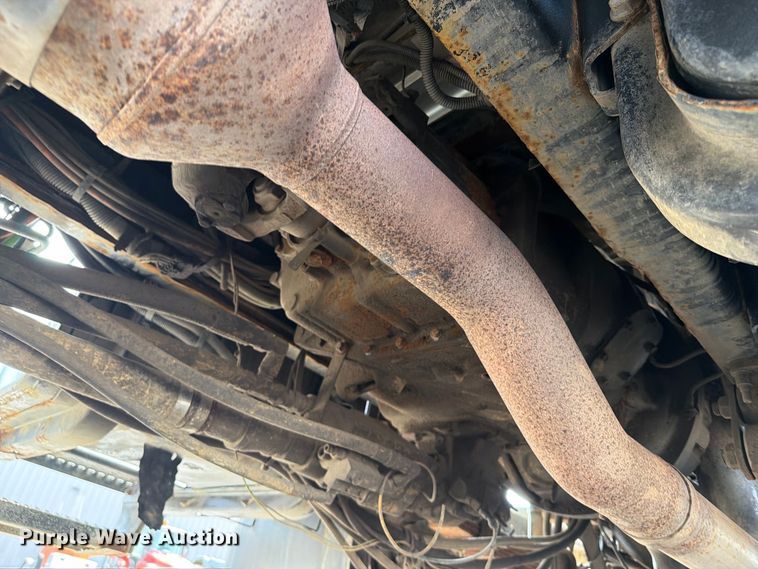image for item FB5164 2010 International WorkStar 7500 Crew Cab crane truck