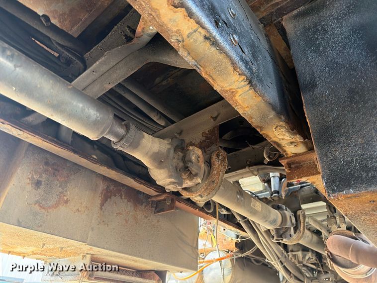 image for item FB5164 2010 International WorkStar 7500 Crew Cab crane truck