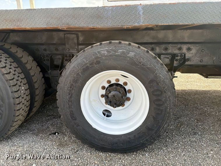 image for item FB5164 2010 International WorkStar 7500 Crew Cab crane truck