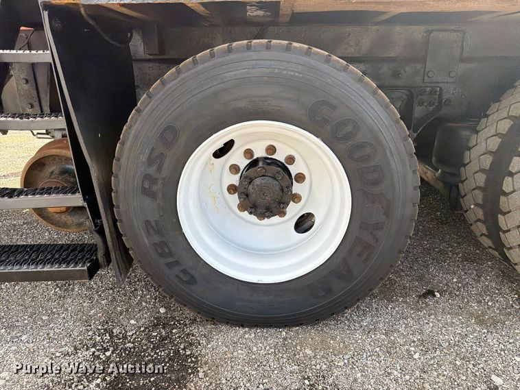 image for item FB5164 2010 International WorkStar 7500 Crew Cab crane truck