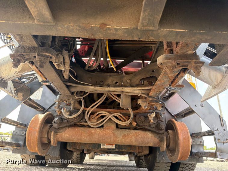 image for item FB5164 2010 International WorkStar 7500 Crew Cab crane truck