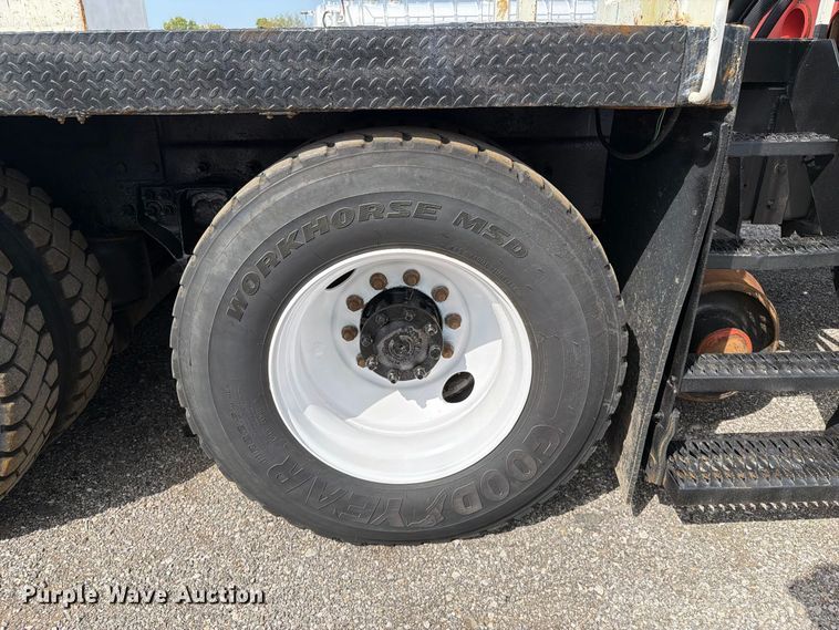 image for item FB5164 2010 International WorkStar 7500 Crew Cab crane truck