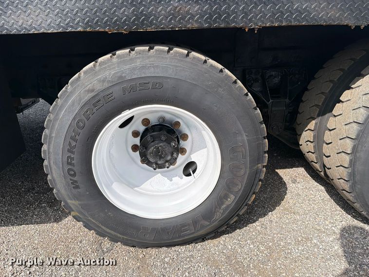 image for item FB5164 2010 International WorkStar 7500 Crew Cab crane truck