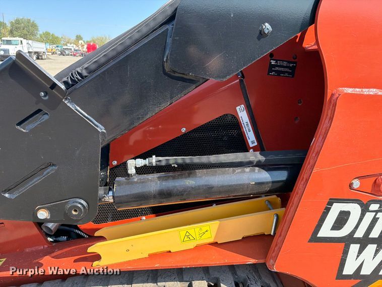 image for item FB5168 2022 Ditch Witch SK3000 compact utility loader