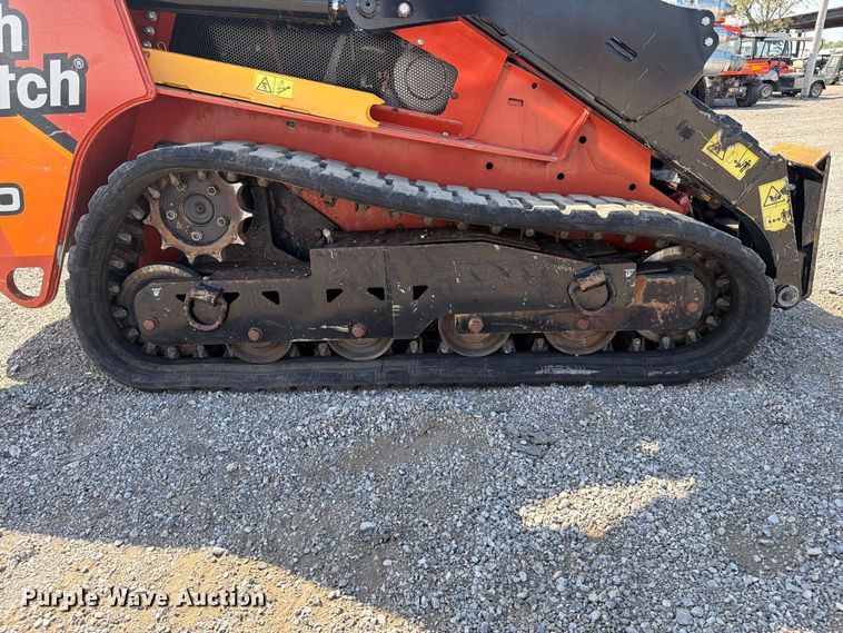 image for item FB5168 2022 Ditch Witch SK3000 compact utility loader