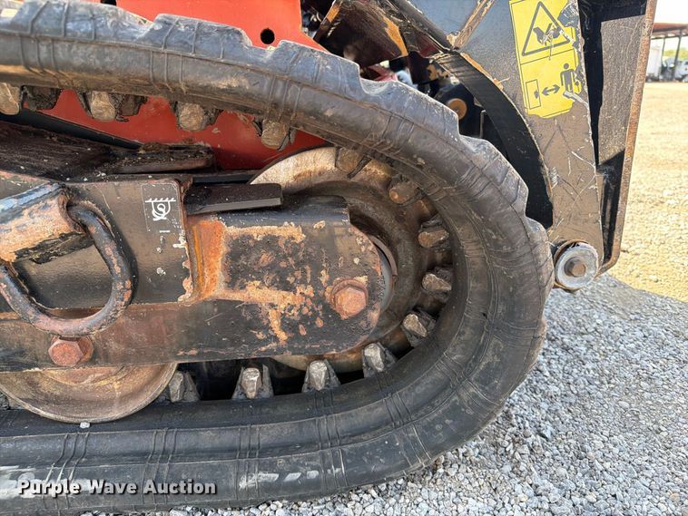 image for item FB5168 2022 Ditch Witch SK3000 compact utility loader