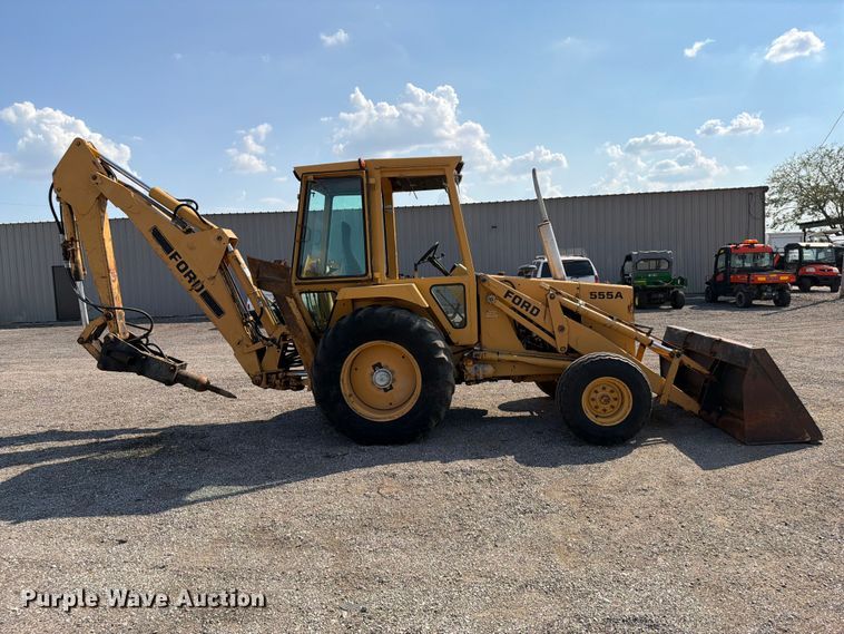 image for item FB5176 1984 Ford 555A backhoe