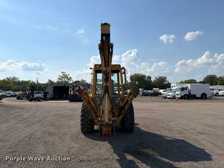image for item FB5176 1984 Ford 555A backhoe