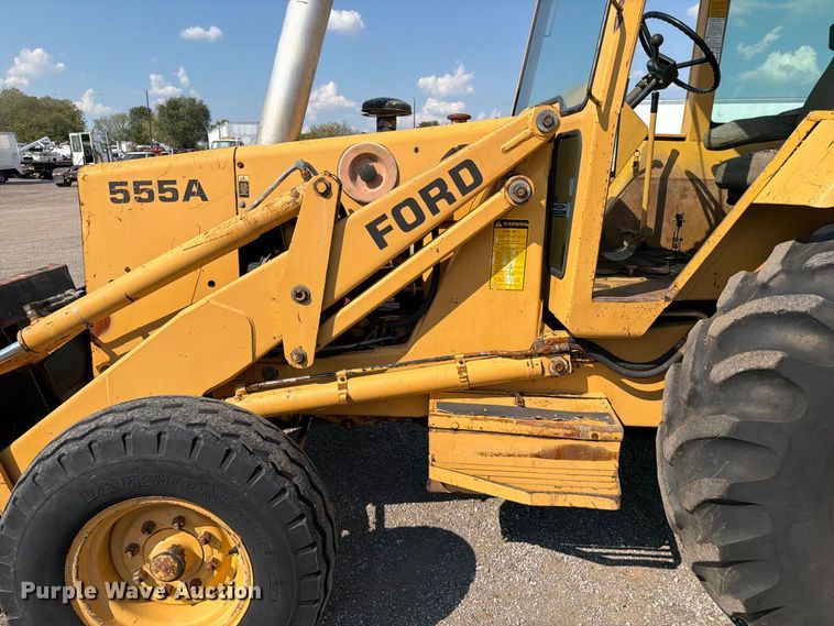 image for item FB5176 1984 Ford 555A backhoe