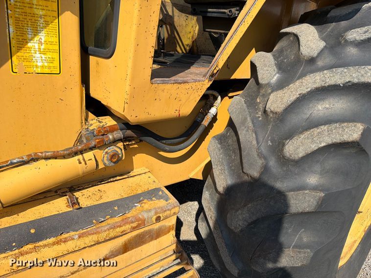 image for item FB5176 1984 Ford 555A backhoe