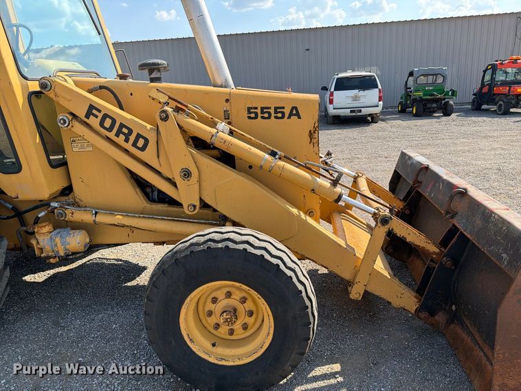 image for item FB5176 1984 Ford 555A backhoe