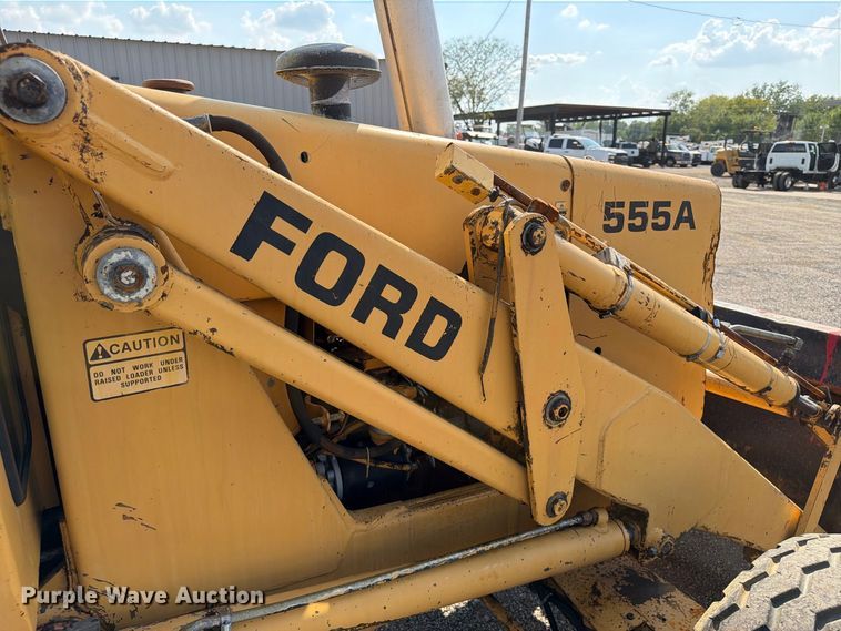 image for item FB5176 1984 Ford 555A backhoe