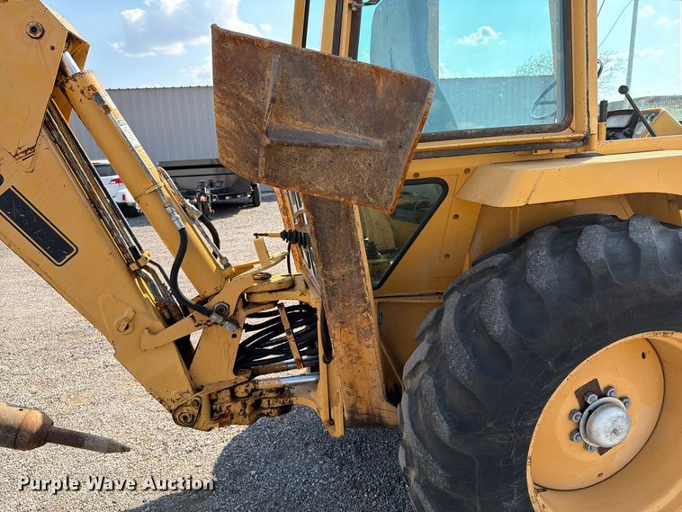 image for item FB5176 1984 Ford 555A backhoe