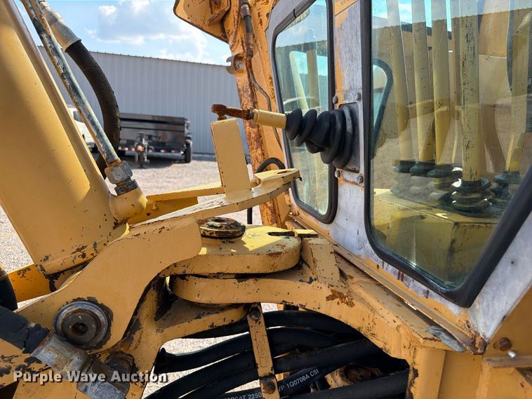 image for item FB5176 1984 Ford 555A backhoe