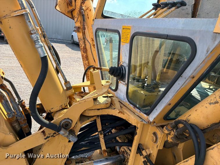 image for item FB5176 1984 Ford 555A backhoe