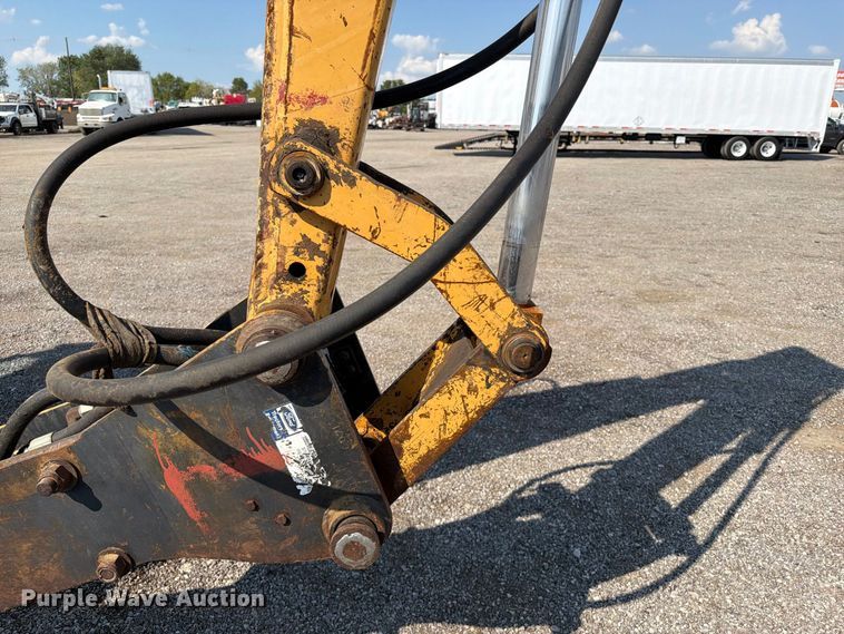 image for item FB5176 1984 Ford 555A backhoe