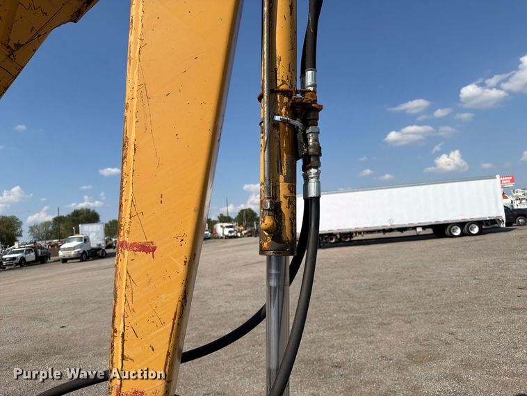 image for item FB5176 1984 Ford 555A backhoe