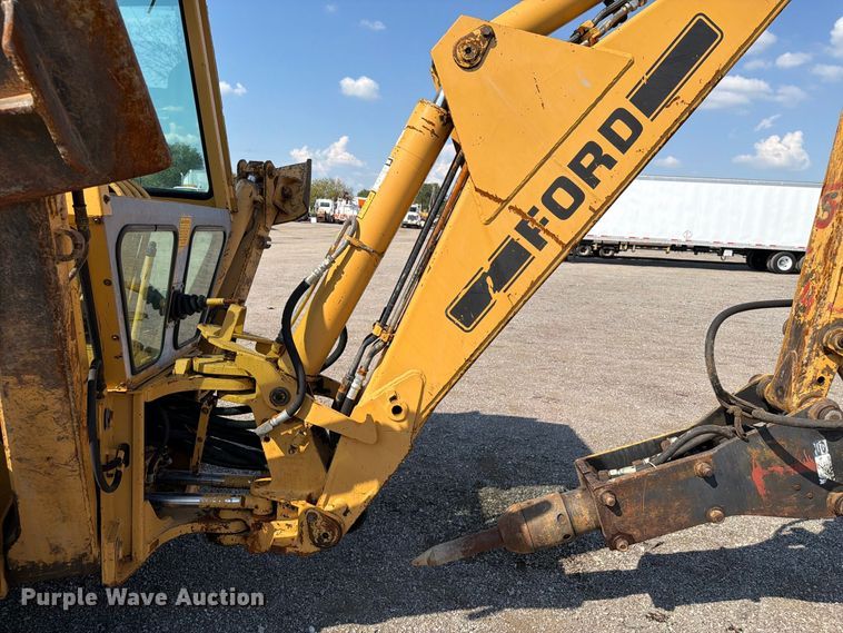 image for item FB5176 1984 Ford 555A backhoe