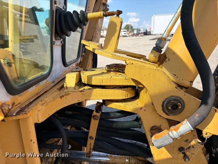 image for item FB5176 1984 Ford 555A backhoe