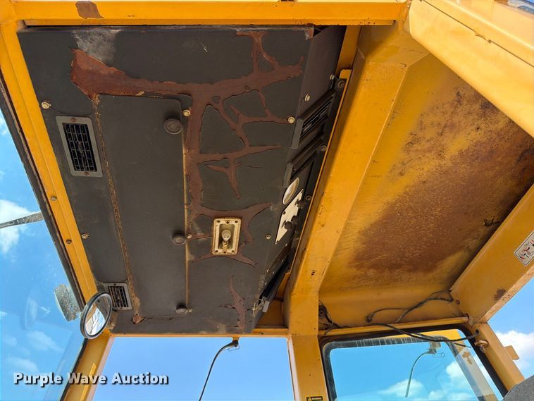image for item FB5176 1984 Ford 555A backhoe