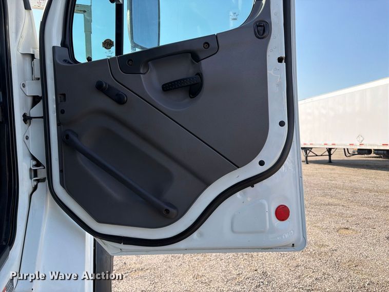 image for item FB5177 2013 Freightliner Business Class M2 Crew Cab crane truck