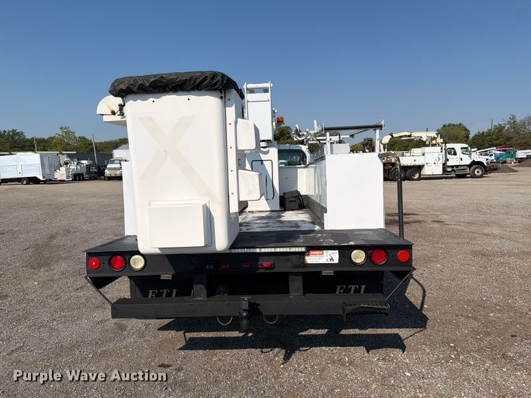 image for item FB5181 2008 Ford F450 Super Duty bucket truck