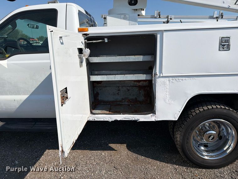 image for item FB5181 2008 Ford F450 Super Duty bucket truck