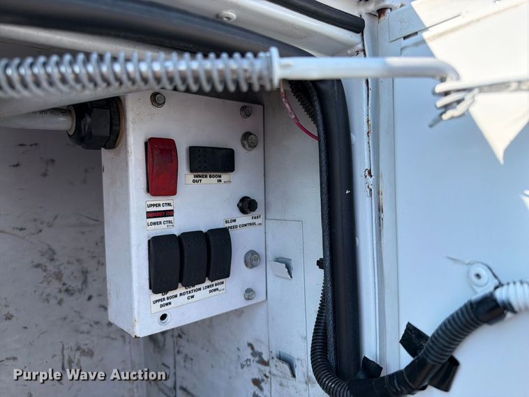 image for item FB5181 2008 Ford F450 Super Duty bucket truck