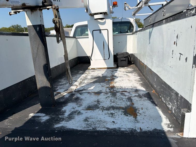 image for item FB5181 2008 Ford F450 Super Duty bucket truck