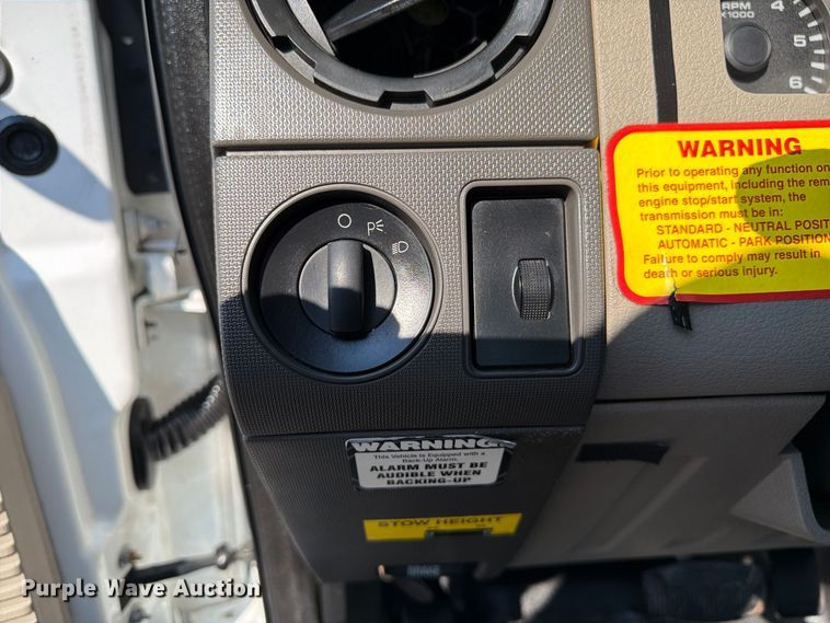 image for item FB5181 2008 Ford F450 Super Duty bucket truck