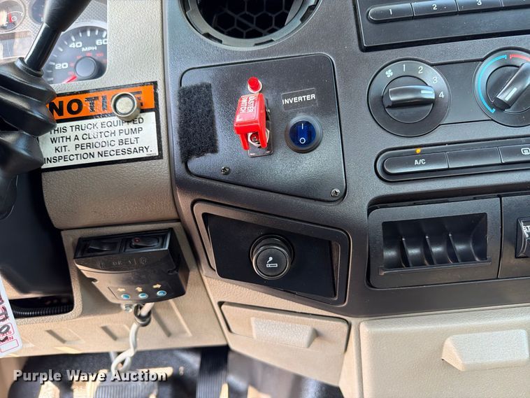 image for item FB5181 2008 Ford F450 Super Duty bucket truck
