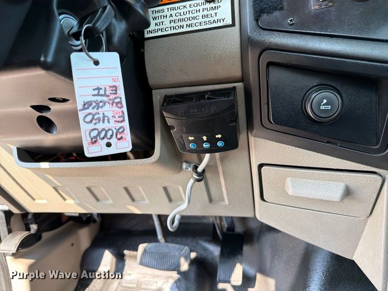 image for item FB5181 2008 Ford F450 Super Duty bucket truck