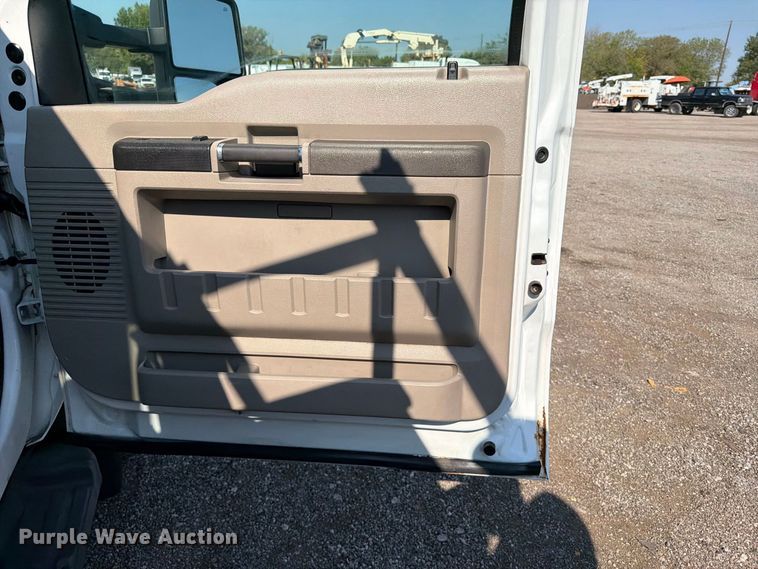 image for item FB5181 2008 Ford F450 Super Duty bucket truck