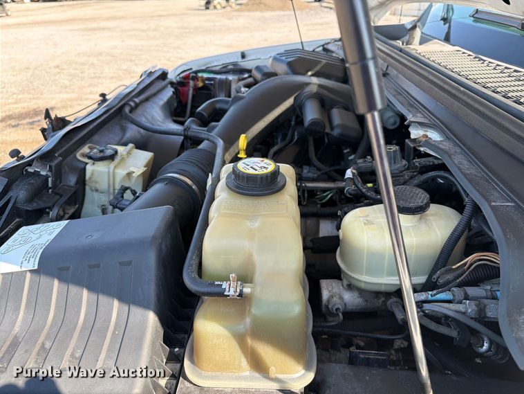 image for item FB5181 2008 Ford F450 Super Duty bucket truck
